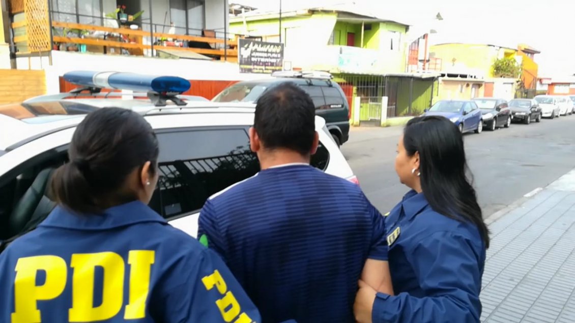 Arica: Detienen a sujeto que golpeó e intoxicó a su pareja en presencia de sus hijas