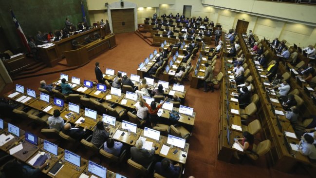 Frente Amplio define este lunes su continuidad en pacto de gobernabilidad de la Cámara Baja