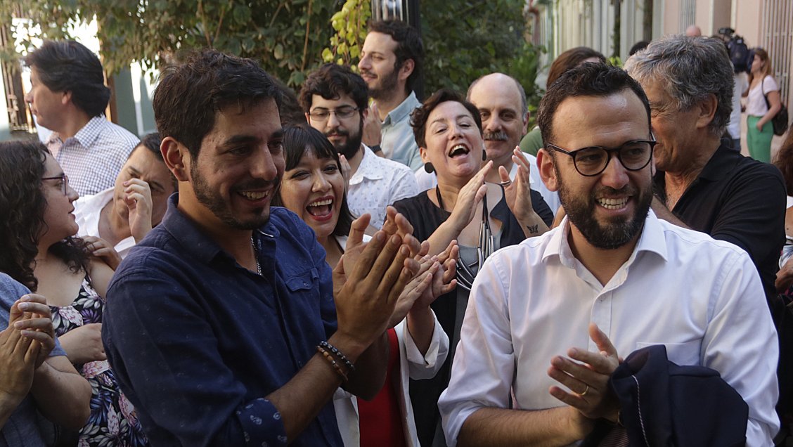 Frente Amplio celebró dos años en medio de la tensión con la DC