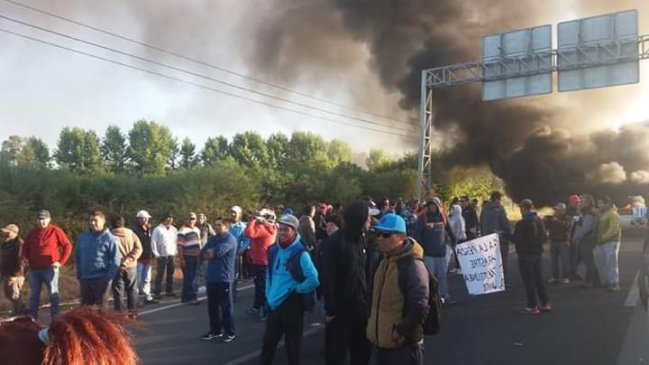 Pescadores artesanales exigen al Gobierno retirar querella por Ley de Seguridad Interior tras corte de la Ruta 5