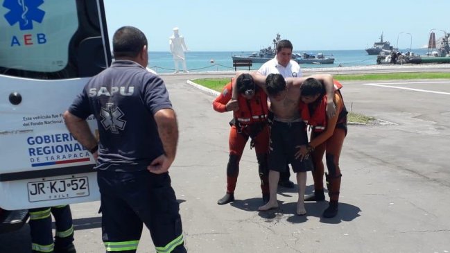 Joven fue rescatado por Armada: Casi se ahogó por bañarse en playa no apta