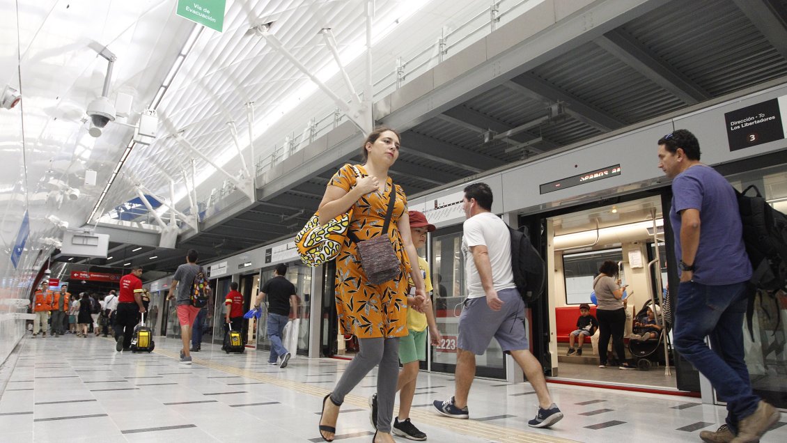 Corte acogió recurso de protección de vecinos por vibraciones molestas en Línea 3