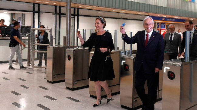 Ministra de Transportes respondió a troleo tras elogio de Pamela Jiles