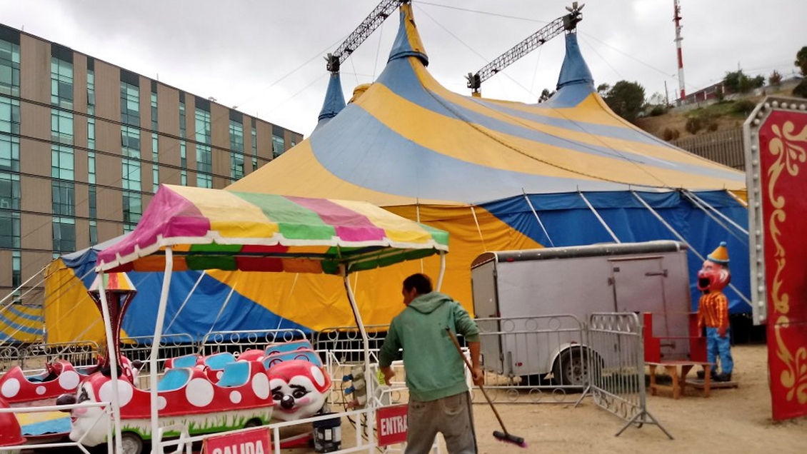 Viña del Mar: Dos trabajadores cayeron desde carpa de un circo