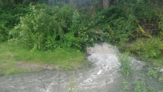 Falla en planta elevadora provocó derrame de aguas servidas en cauce del Río Rahue