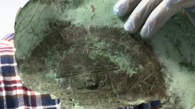 Hallaron valiosa máscara precolombina en galeón hundido