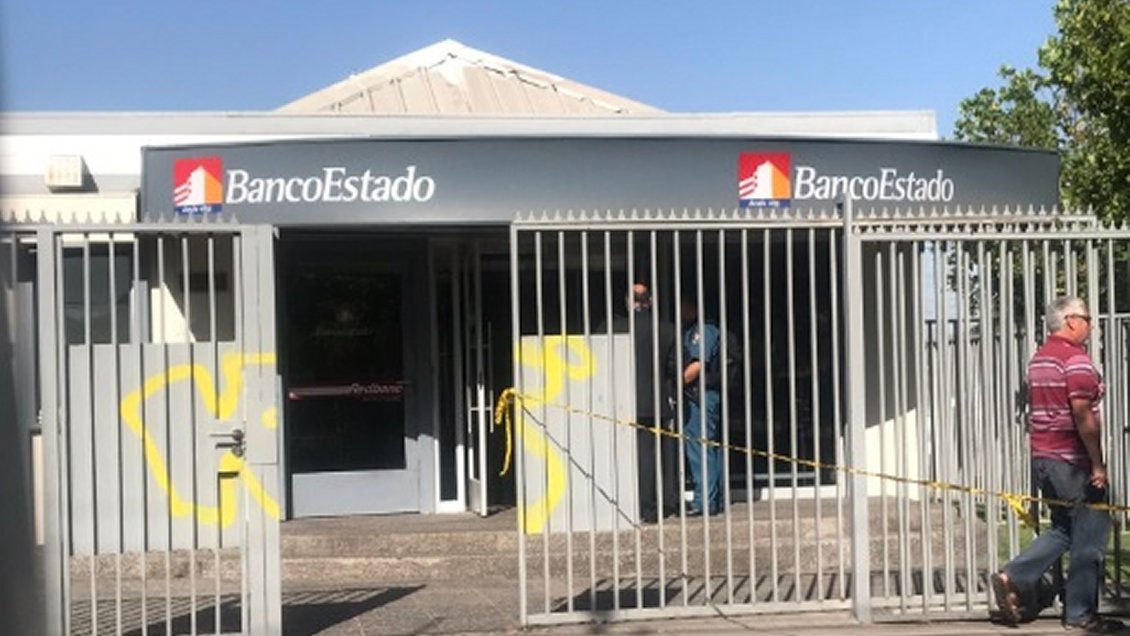 Delincuentes disfrazados protagonizaron robo frustrado en sucursal bancaria de La Florida