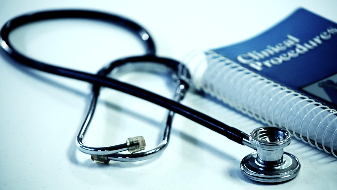 Hijo de paciente agredió a médico al interior de Cesfam en Rengo