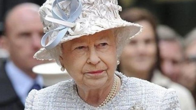 La reina llamó a los británicos a hallar 