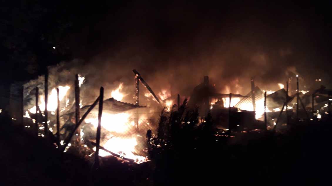 Los Ríos: Ataque incendiario afectó a bodega en Panguipulli