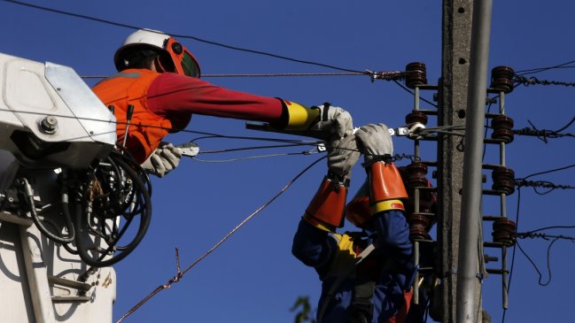 Enel pagará compensaciones a más de 185 mil clientes por cortes del 2017
