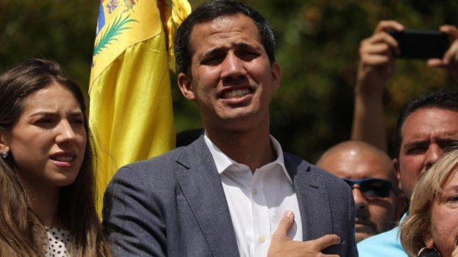 Guaidó convocó protestas para exigir que militares permitan entrada de ayuda