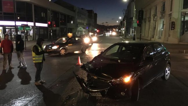 Carro de Bomberos protagonizó accidente de tránsito en Punta Arenas