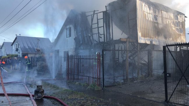 Fiesta familiar terminó con un muerto y el incendio de una casa en Puerto Montt