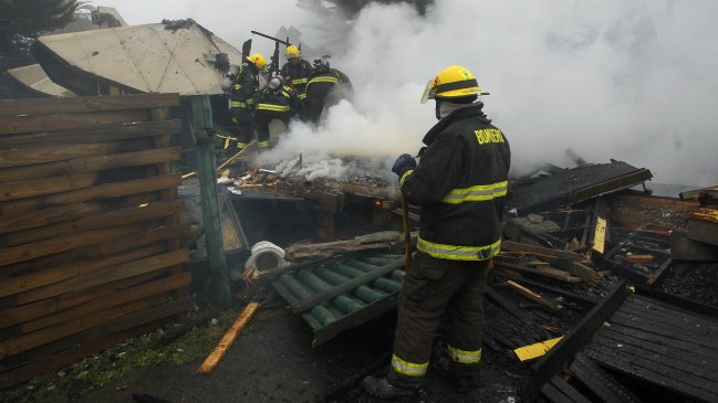 Arresto domiciliario para mujer tras incendio de dos viviendas