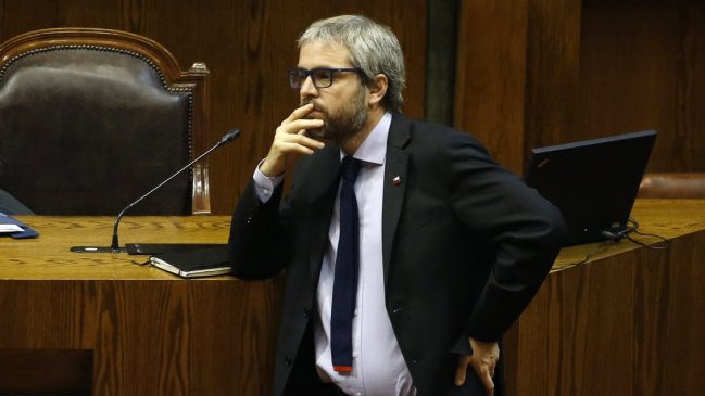 Blumel: No puede ser que en una elección de partido vote el 3 ó 4%