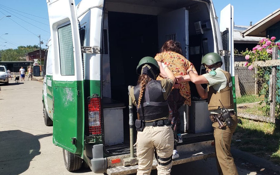 Carabineros detiene a mujer acusada de microtráfico en población de Valdivia