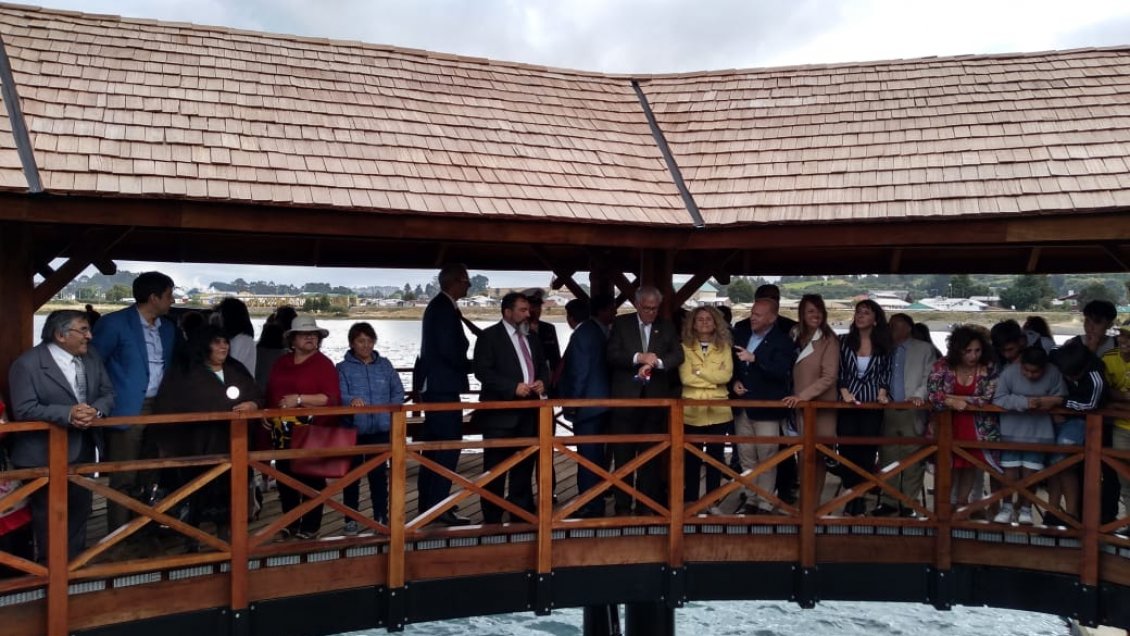 Llanquihue: Vecinos se volcaron a inauguración del nuevo muelle de paseo