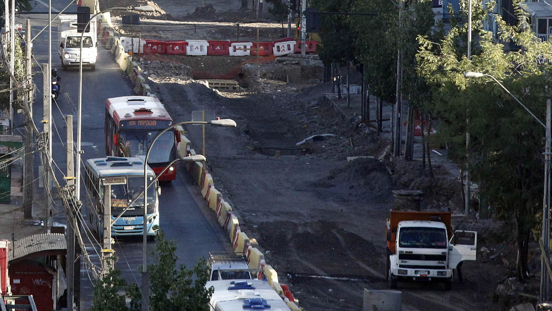 Corredor del Transantiago en Independencia se entregará con año y medio de retraso