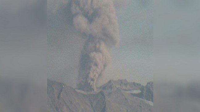 Aumenta actividad volcánica en complejo Planchón Peteroa