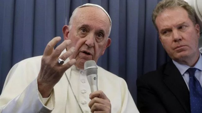 Francisco: Para mediar en Venezuela tienen que pedirlo las dos partes