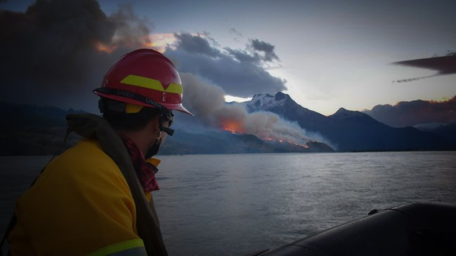 Dos provincias de Aysén se mantienen con alerta roja por incendios forestales