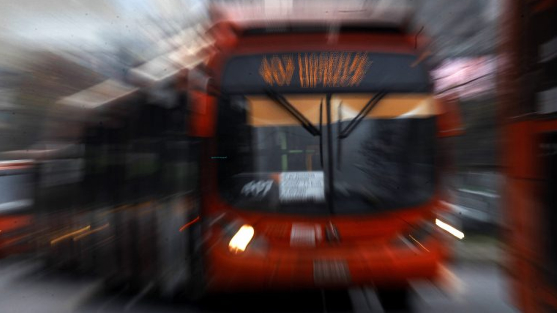Un hombre que pedía limosna murió atropellado por bus del Transantiago