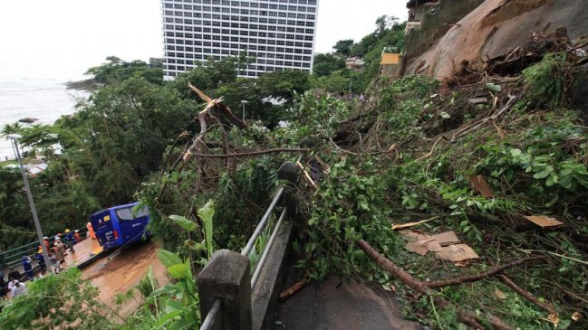 Al menos cinco muertos deja fuerte temporal que azota a Río de Janeiro