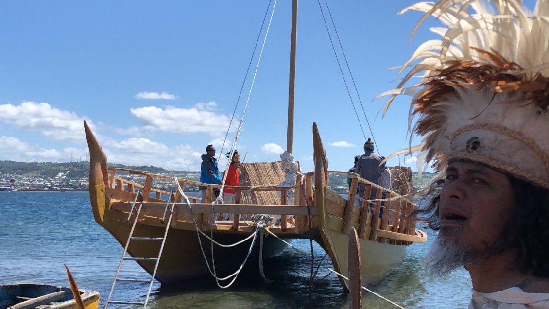 Aventureros viajarán de Chiloé a Rapa Nui en una nave construida a la usanza polinésica