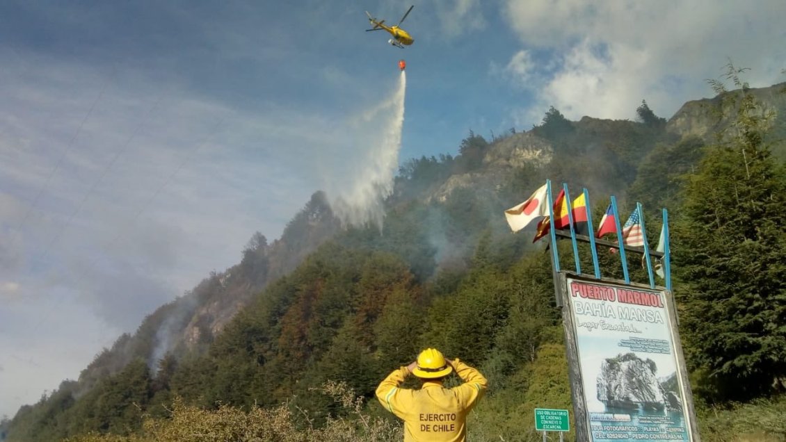 Nueve alertas rojas siguen vigentes por incendios forestales en el sur