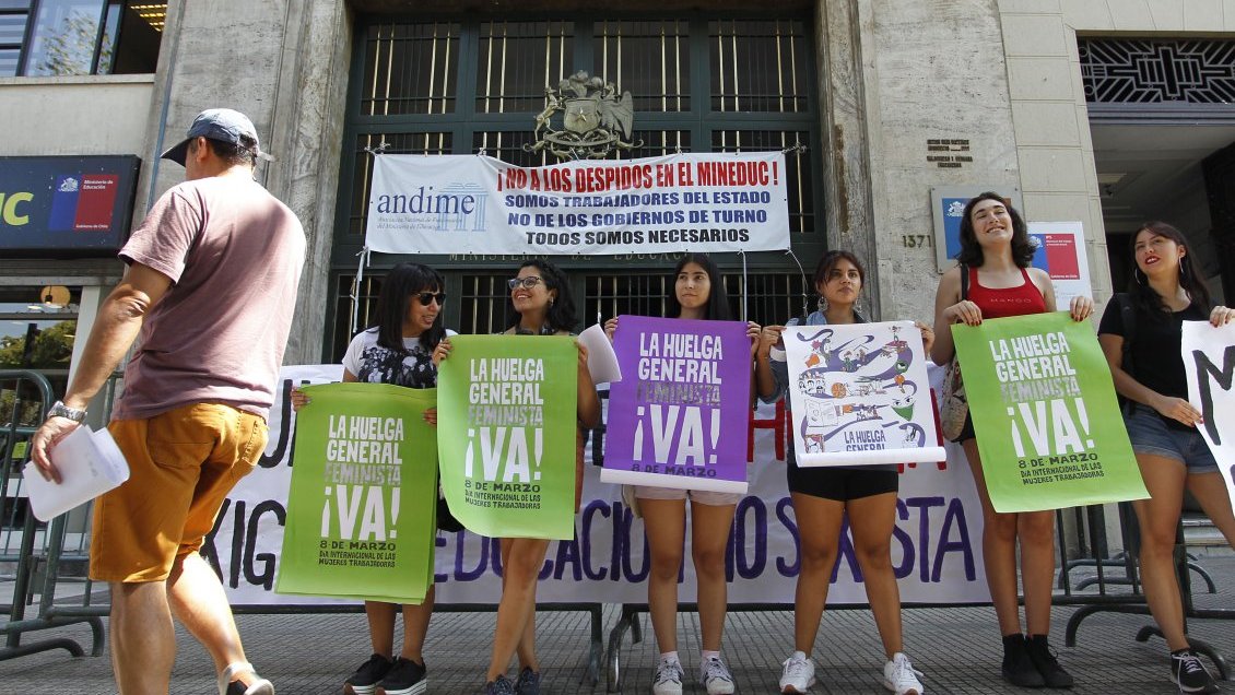 Dirigentas feministas acusan que Mineduc no ha implementado acuerdos alcanzados