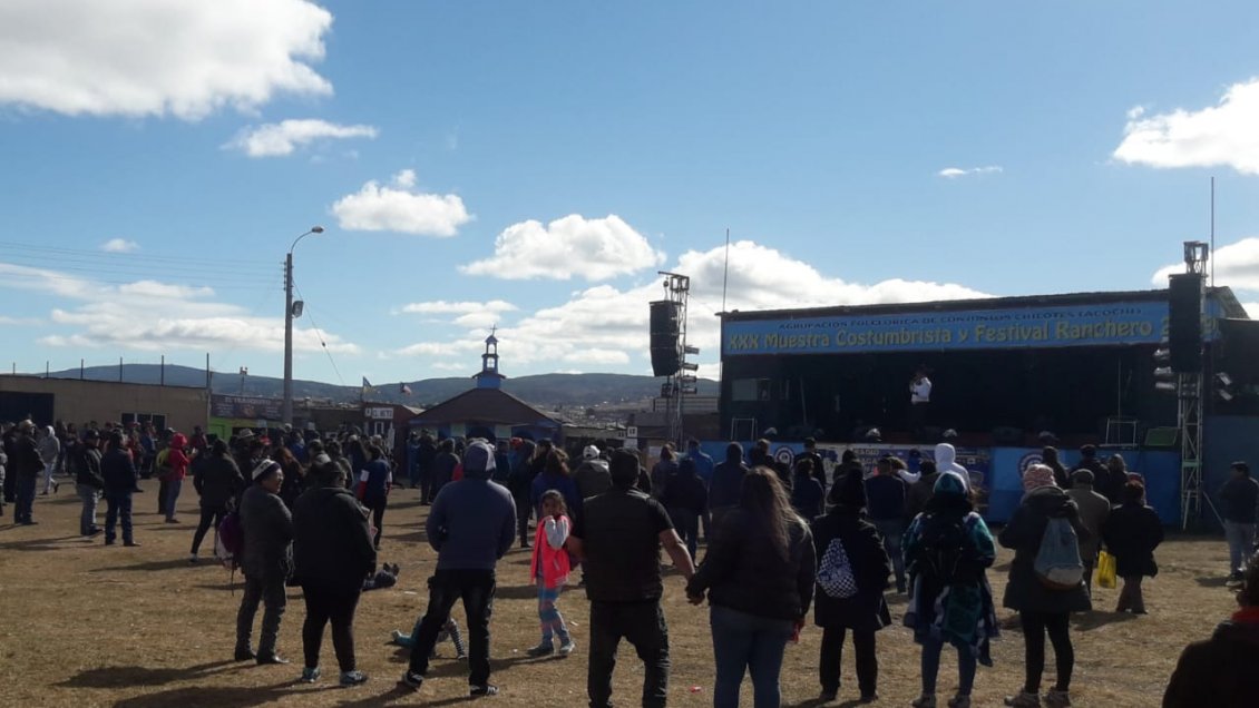 Chilotes sacan cuentas alegres tras última edición de muestra costumbrista en Punta Arenas