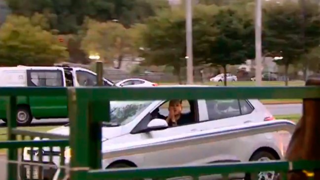 Hombre fue detenido tras manejar contra el tránsito en Plaza Italia