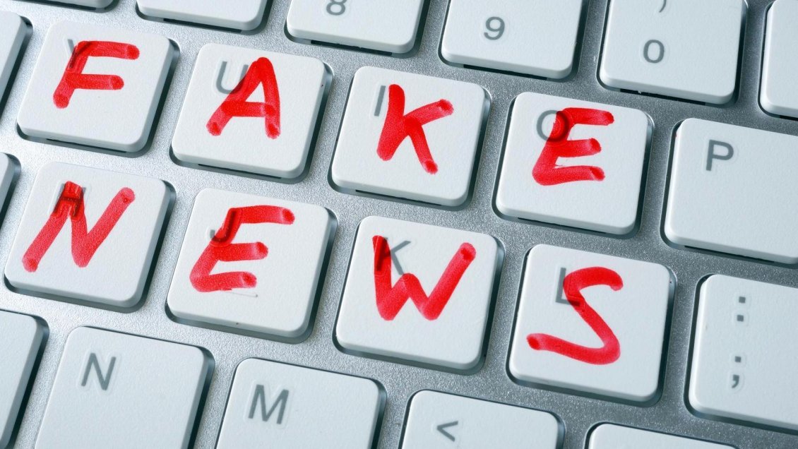 Guerra a las fake news: Reino Unido analiza crear un 