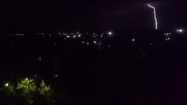 Tormenta eléctrica provocó 15 incendios forestales en el Maule