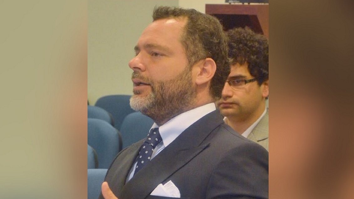 Rosselot tiene querellas por golpear a funcionario municipal y por violencia intrafamiliar