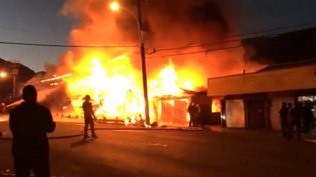 Varios inmuebles resultaron con daños tras incendio en Coñaripe