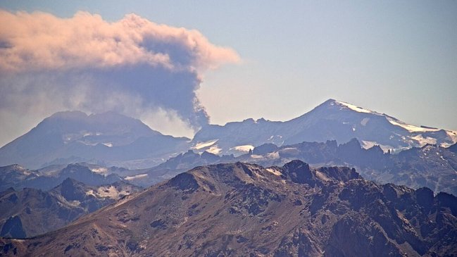 Nueva actividad volcánica presentó complejo Planchón Peteroa