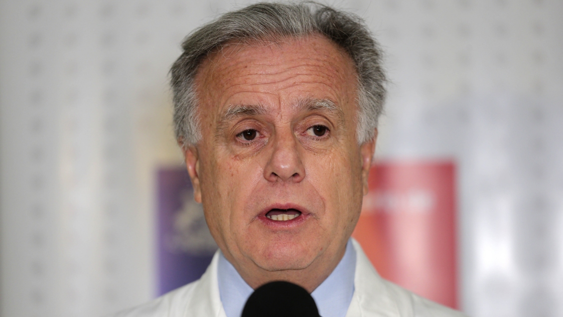 Extranjeros, píldora y condón: Las controvertidas explicaciones de Santelices por alza de VIH