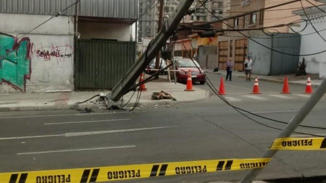 Caída de poste dejó alrededor de 1.500 clientes sin luz en Antofagasta