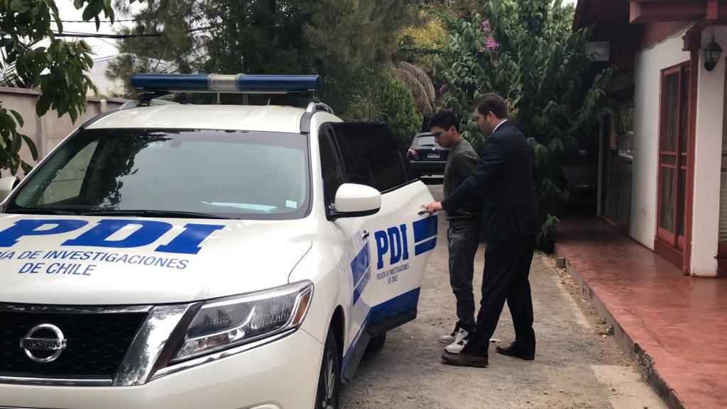 Detienen a sujeto acusado de pedir imágenes íntimas y amenazar a una menor