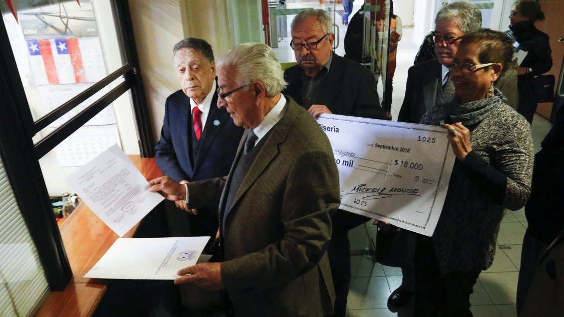 Pensionados reclamaron injusticia en la entrega de pensiones a viudas