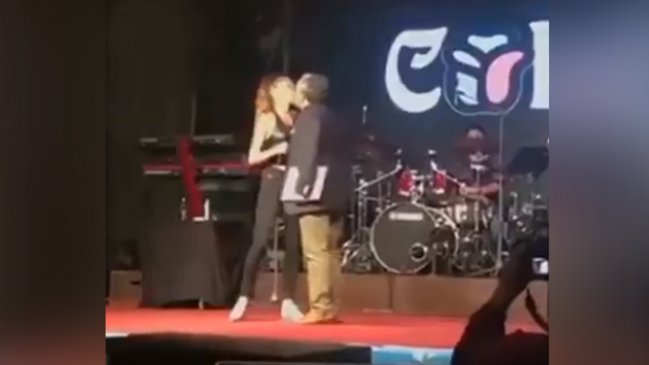 Concejala de Puerto Varas y beso forzado a Cami Gallardo: Es normal que el alcalde salude así