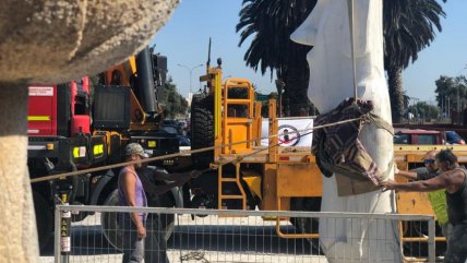  Artesanos rapa nui regalaron nuevo moai a La Serena  