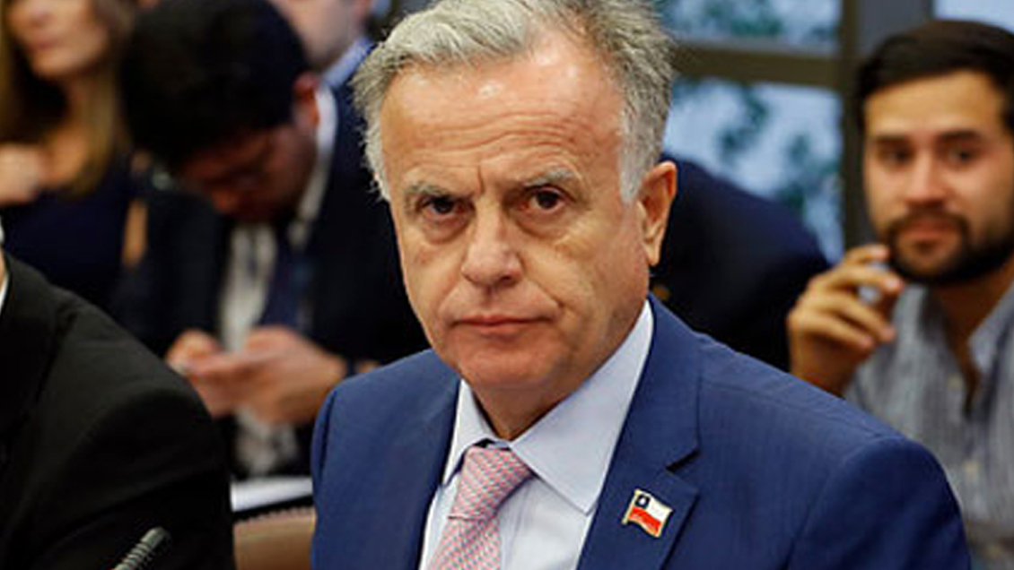 Colegio Médico a Santelices: Culpar a los migrantes o a las mujeres del alza del VIH es irresponsable