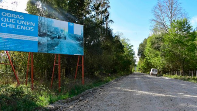 Pese a resistencia mapuche, el MOP inicia pavimentación en sector de Cunco