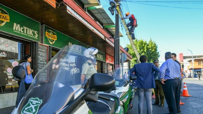 Se iniciaron los trabajos de retiro de cables en desuso del centro de Chillán