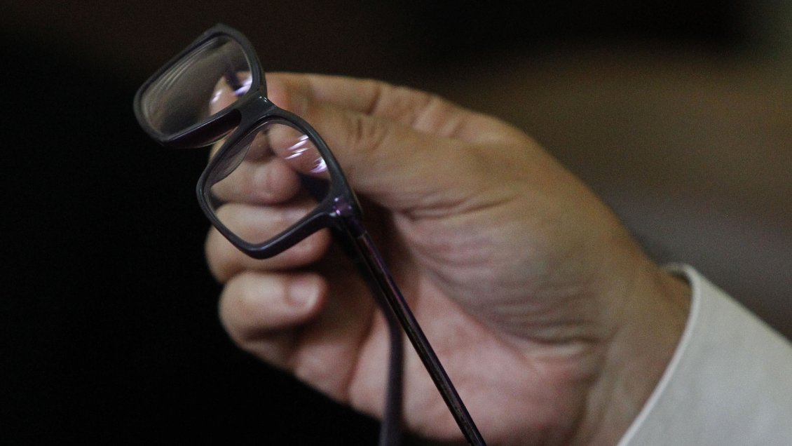 La falta de juego al aire libre incide en la miopía infantil