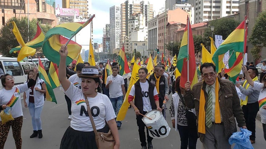 Oposición protesta contra repostulación de Evo Morales en aniversario del referéndum
