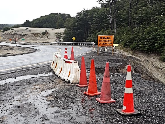 Socavón obligó a restringir el tránsito en el Paso Cardenal Samoré